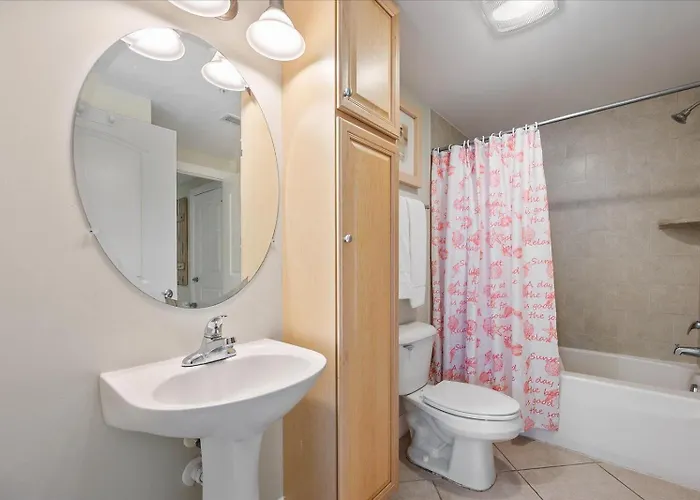 Beautiful 3 Bedroom Sunset With Outdoor Pool! Holiday home Ocean City