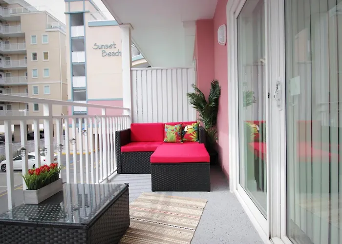 Beautiful 3 Bedroom Sunset With Outdoor Pool! Holiday home Ocean City