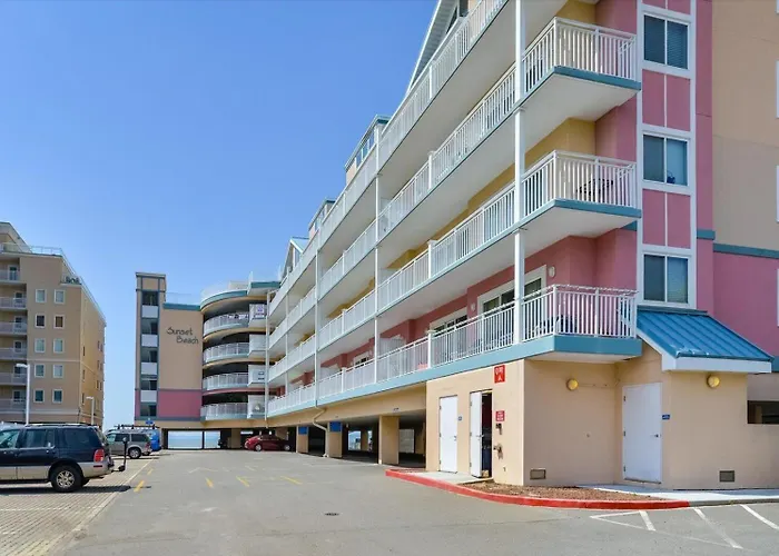 Beautiful 3 Bedroom Sunset With Outdoor Pool! Holiday home Ocean City